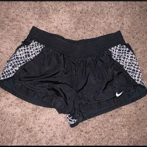 Women’s black Nike shorts Medium